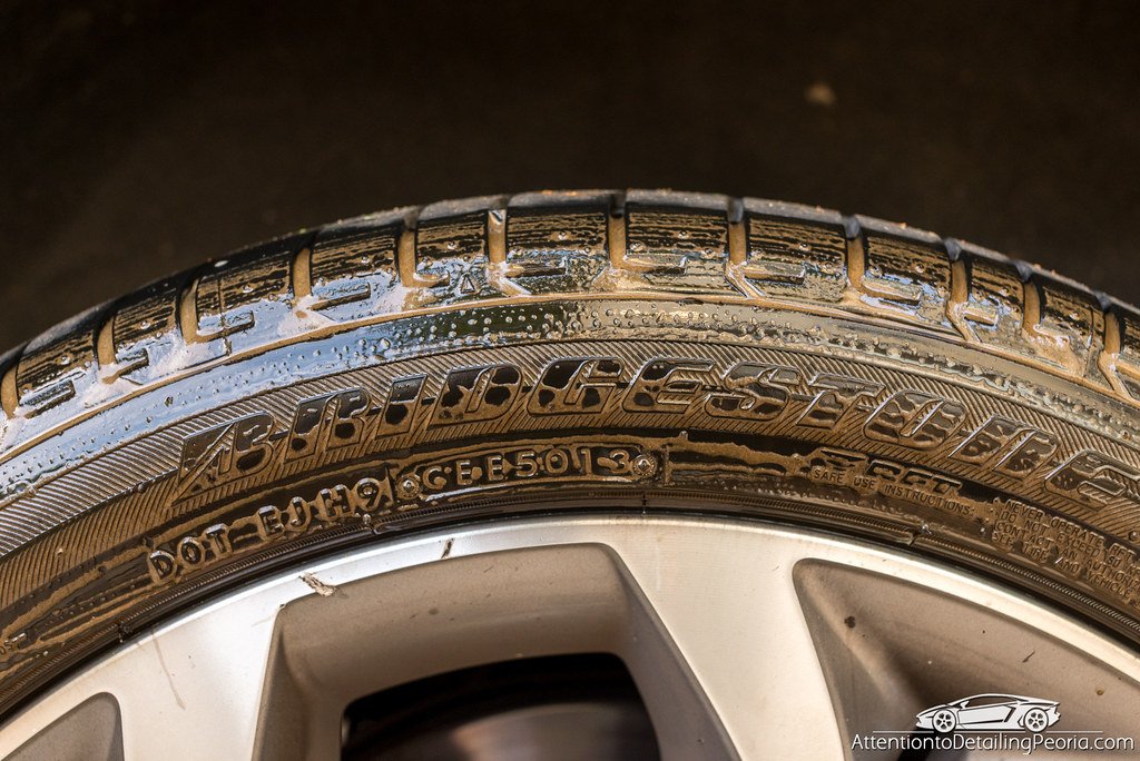 Best Way to Remove Old Tire Dressing: Quick & Effective Tips