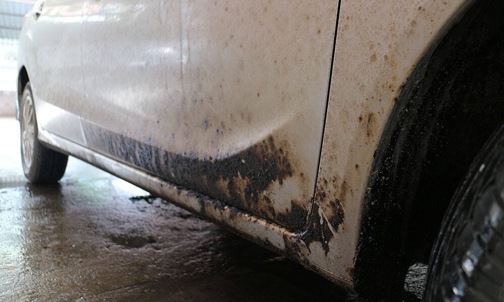 How to Remove Tar from Car Paint Without Scratching